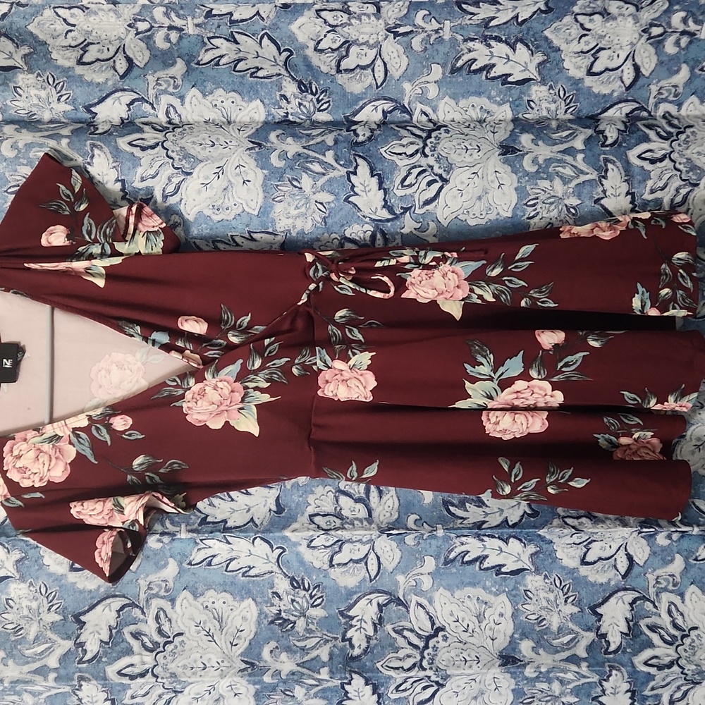 Iz Byer Maroon Floral Mini Dress